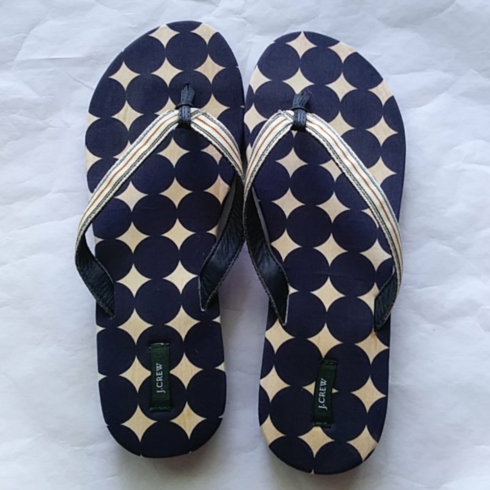 NWOT J. Crew cream navy blue circle  flip-flops